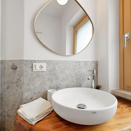 Residenza Tre Cuori (adults Only) بيت ضيافة